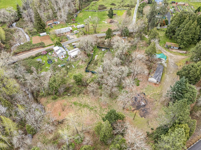 A rare, accessible Southern Oregon commercial/residential - photo 43