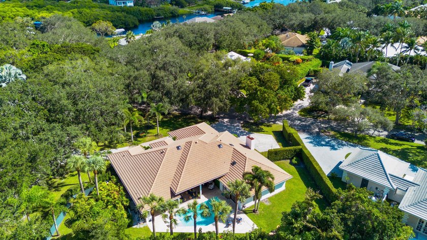 Resort-style living in Heritage Oaks. Located behind the 24-hour - photo 43