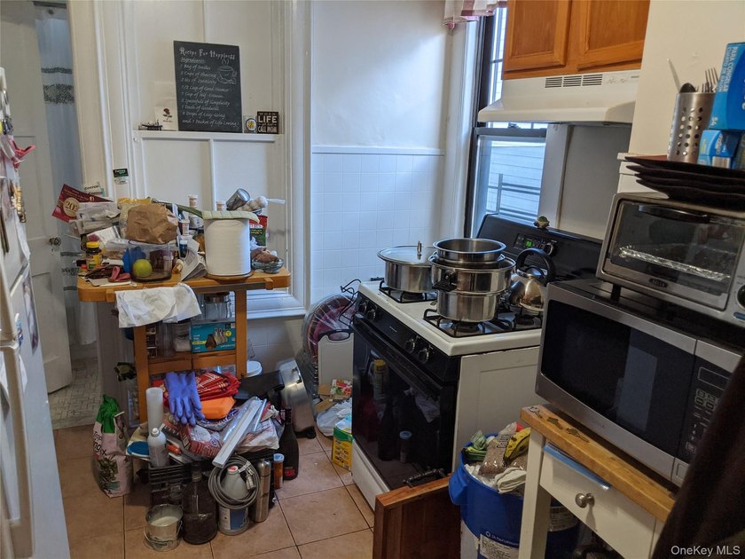 Great Opportunity to Own this 2 unit detached multi-family with - photo 14