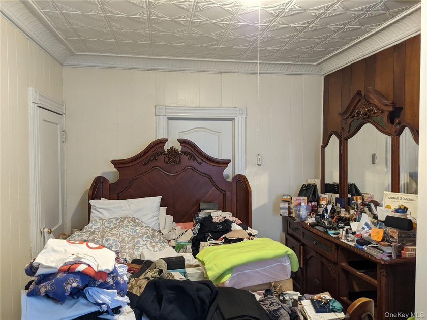 Great Opportunity to Own this 2 unit detached multi-family with - photo 15