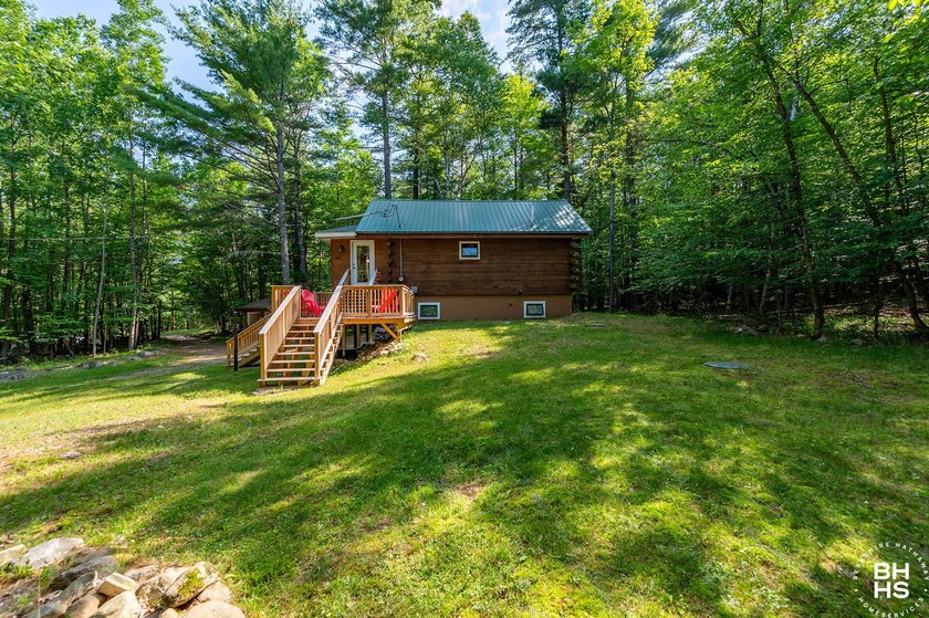 Beautifully renovated Adirondack chalet with no rental - photo 22