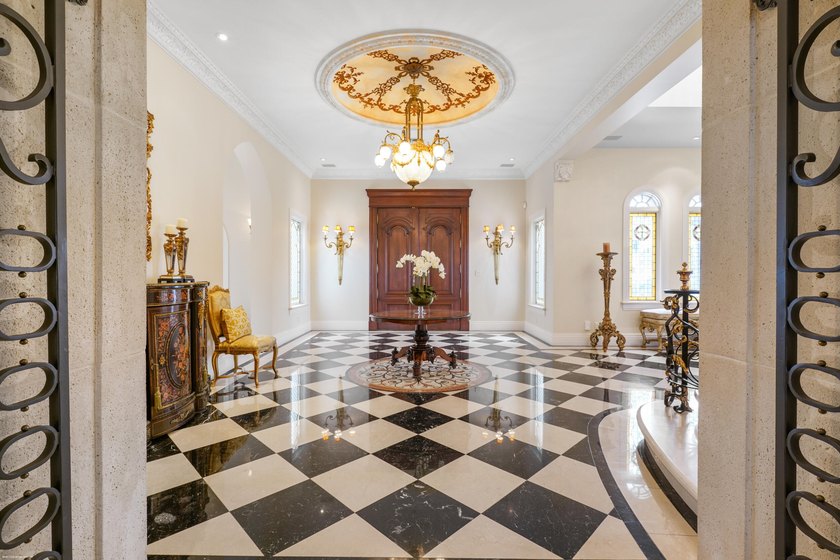 This extraordinary estate at 370 Eagle Drive feels like a - photo 16