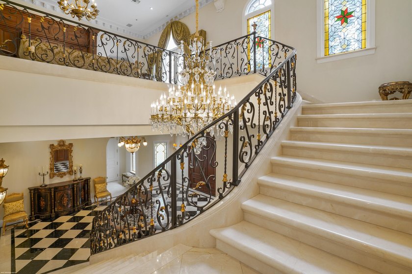 This extraordinary estate at 370 Eagle Drive feels like a - photo 18
