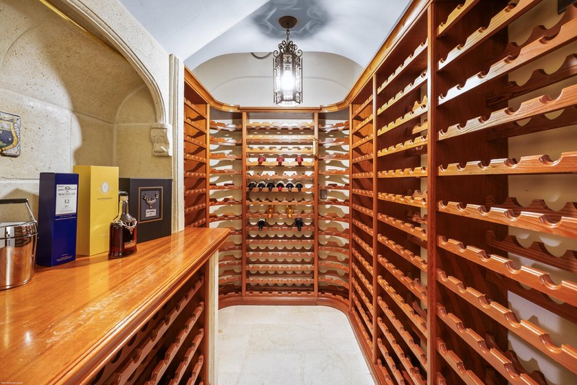 This extraordinary estate at 370 Eagle Drive feels like a - photo 30