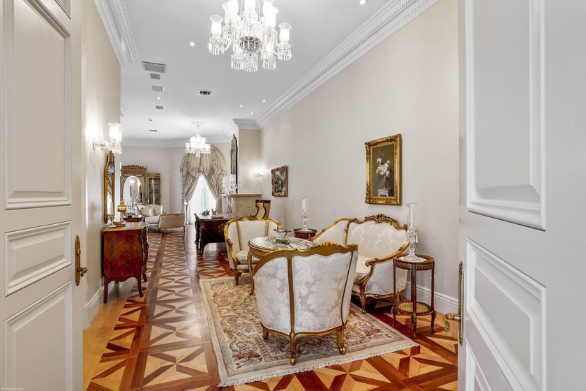 This extraordinary estate at 370 Eagle Drive feels like a - photo 35
