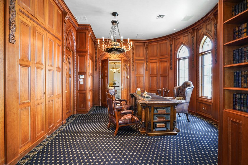 This extraordinary estate at 370 Eagle Drive feels like a - photo 36