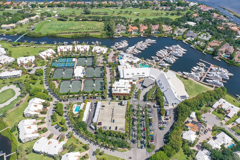 This extraordinary estate at 370 Eagle Drive feels like a - photo 44