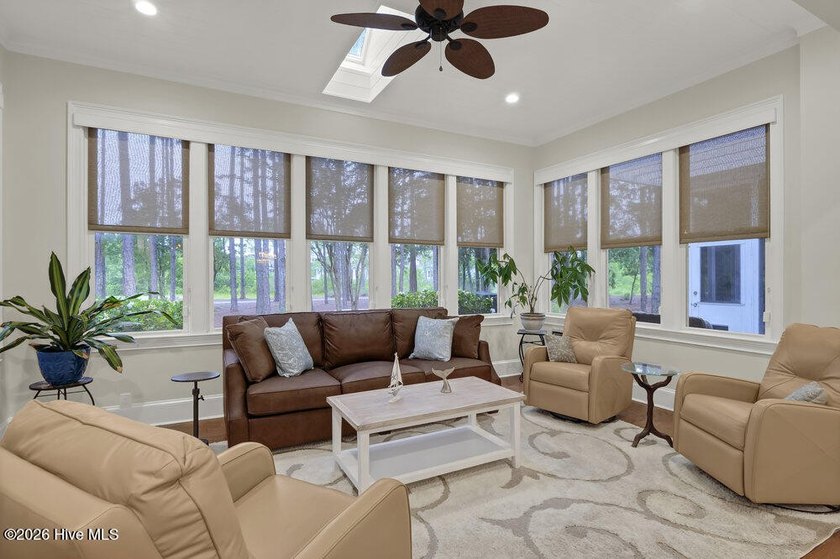 Welcome to this exceptional 4 bedroom, 3.5 bath home overlooking - photo 10