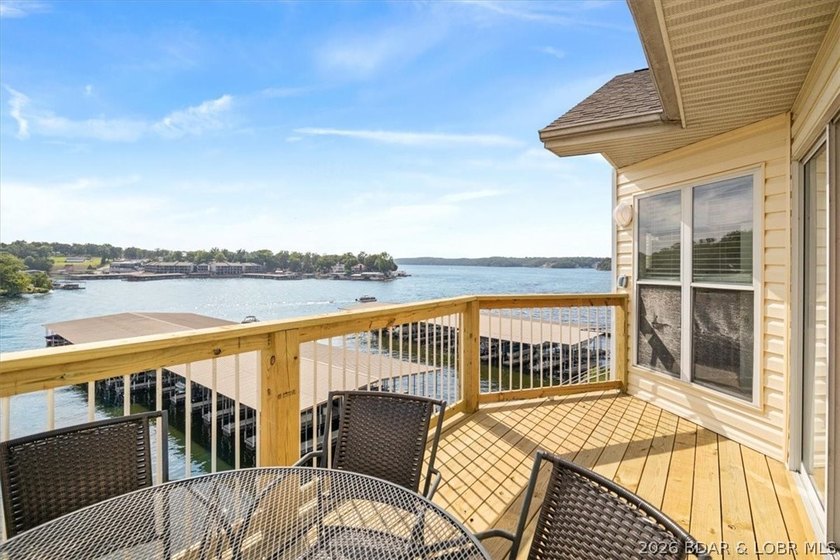 Indulge in stunning lake views from this remarkable 3-bedroom - photo 21