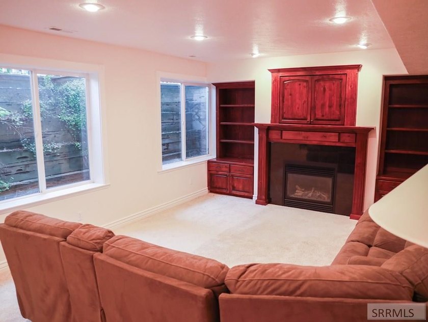 Nestled within one of Idaho Falls' most prestigious and peaceful - photo 34