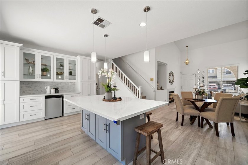 Stunning beautifully upgraded single family detached home in the - photo 14