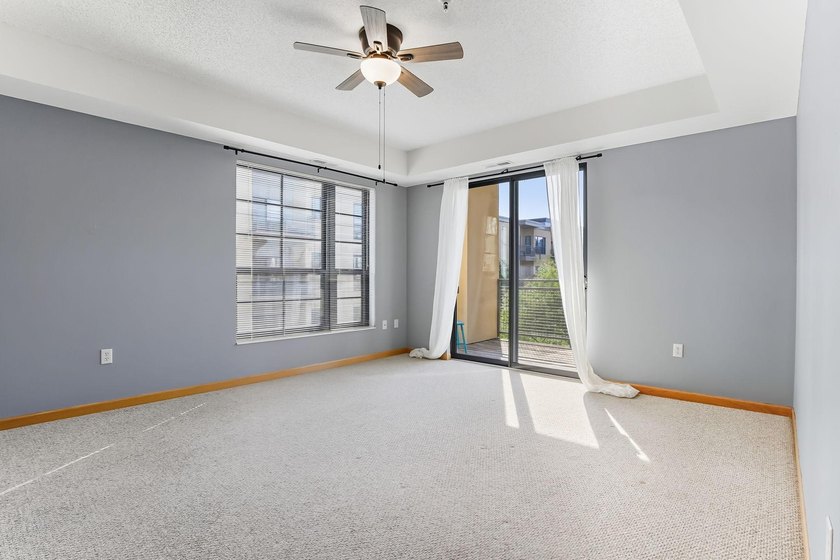 Welcome to this well-maintained 1-bedroom, 2-bath - photo 14