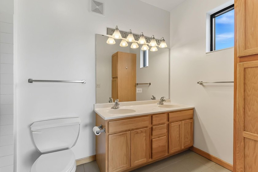 Welcome to this well-maintained 1-bedroom, 2-bath - photo 18