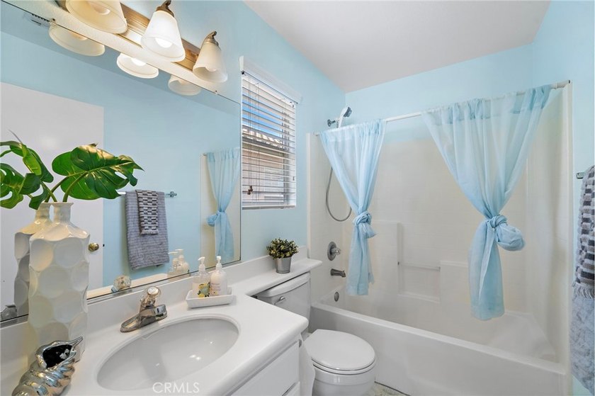 Stunning beautifully upgraded single family detached home in the - photo 20