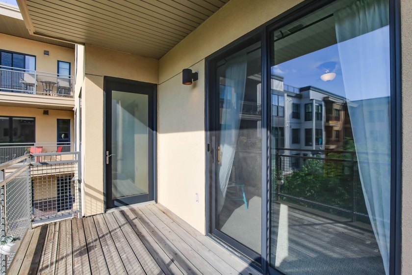 Welcome to this well-maintained 1-bedroom, 2-bath - photo 22