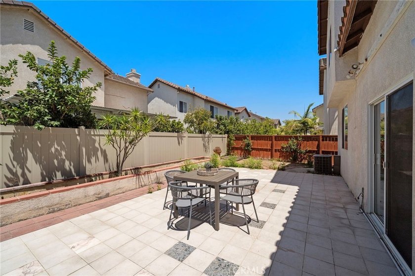 Stunning beautifully upgraded single family detached home in the - photo 27