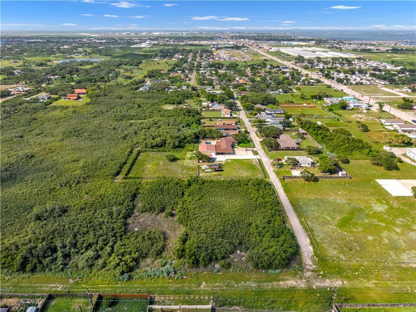 Excellent investment and development opportunity in the rapidly - photo 9