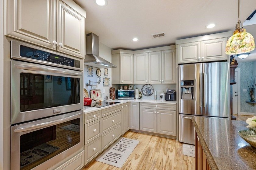 Fantastic opportunity to own a 4 bedroom/3 bath home in the - photo 16
