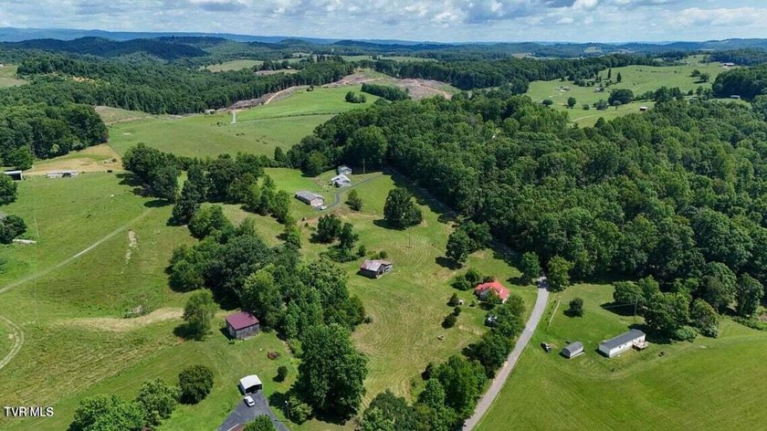 Don't miss this rare opportunity to own the mini farm you've - photo 23