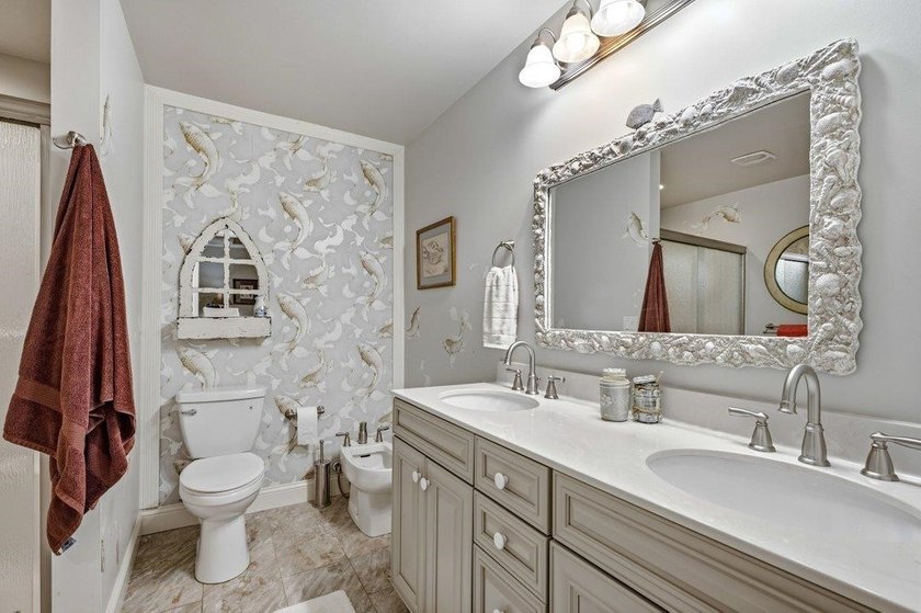 Fantastic opportunity to own a 4 bedroom/3 bath home in the - photo 25
