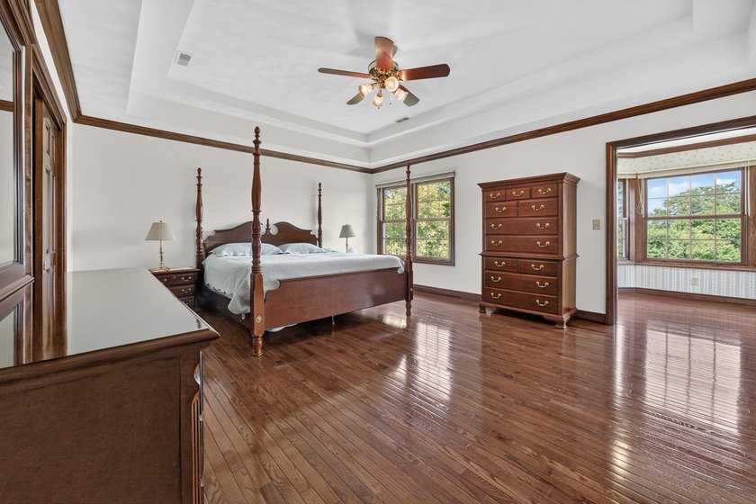 Welcome to this exceptional all-brick walkout 2-story home - photo 33