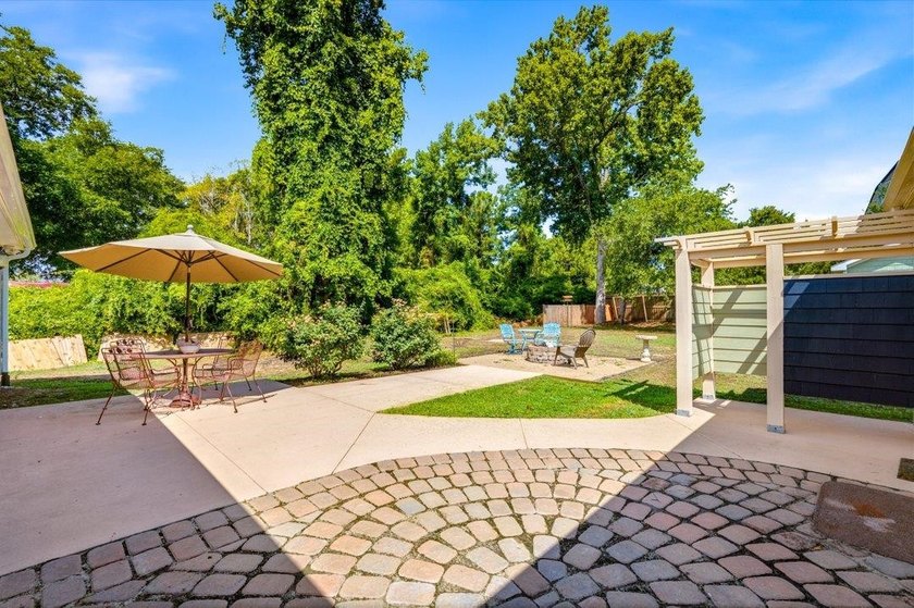 Fantastic opportunity to own a 4 bedroom/3 bath home in the - photo 38