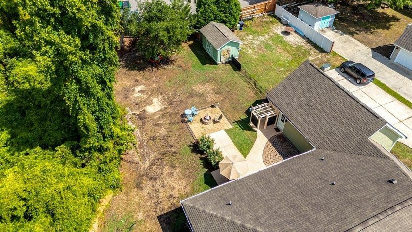Fantastic opportunity to own a 4 bedroom/3 bath home in the - photo 44