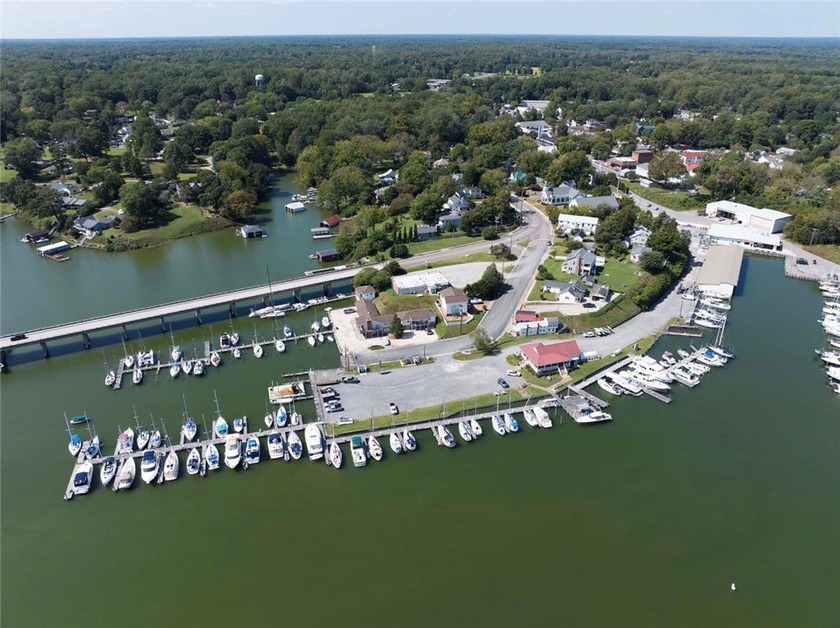 In the Heart of Urbanna - Steps from the Marina Opportunity - photo 16