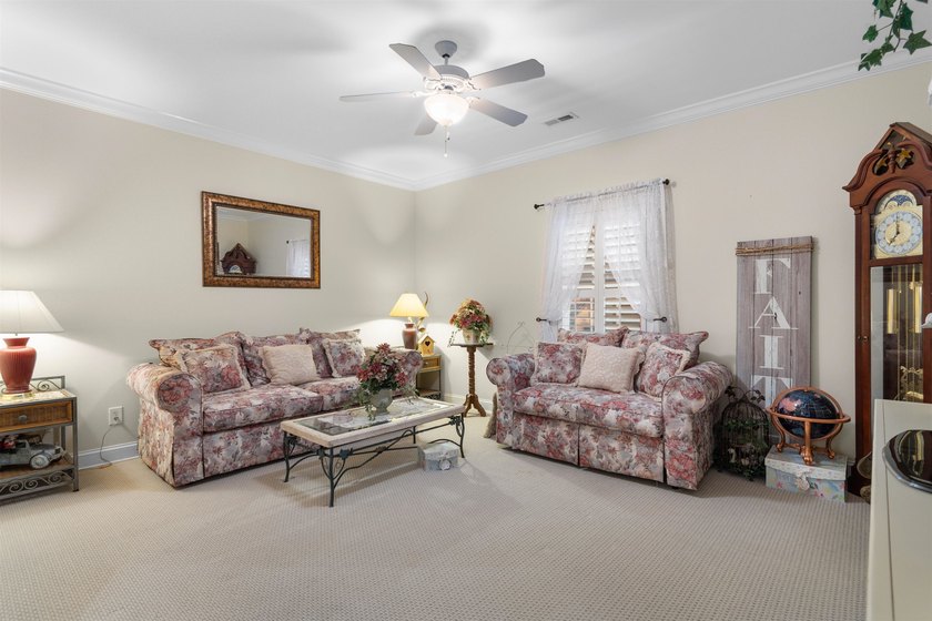 Need room for everyone-and everything? This impressive - photo 30