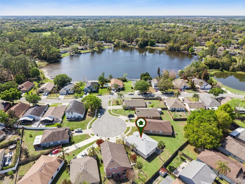 Freshly updated 3-bedroom, 2-bath home with 2-car garage on a - photo 2