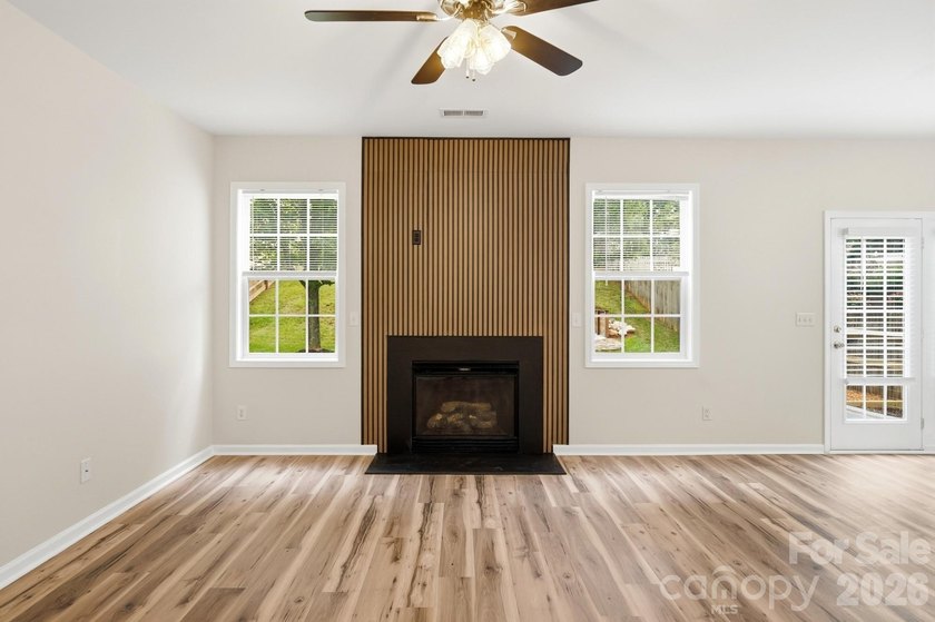 Welcome to this beautifully updated 5-bedroom, 3-bathroom home - photo 13