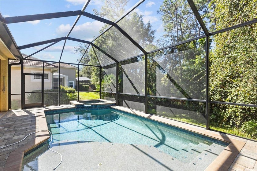 This beautifully updated 5-bedroom, 4-bathroom residence has - photo 4