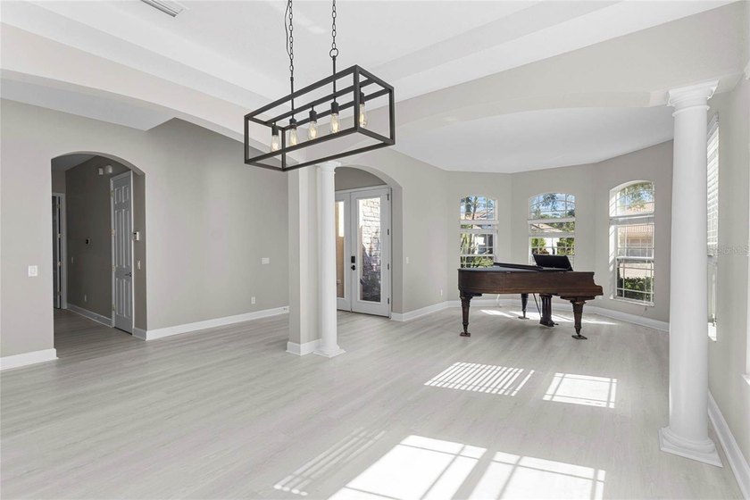 This beautifully updated 5-bedroom, 4-bathroom residence has - photo 5