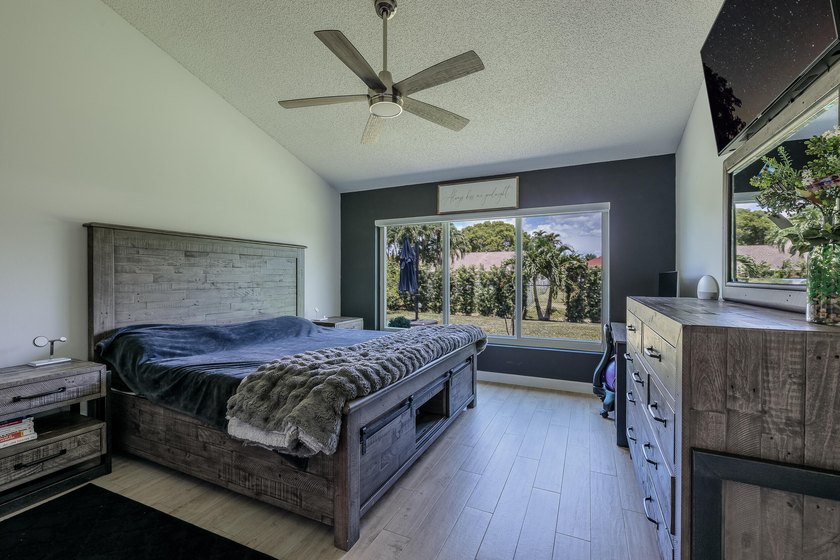 Step into this immaculate, model-like 3BR/2BA home with a den in - photo 16