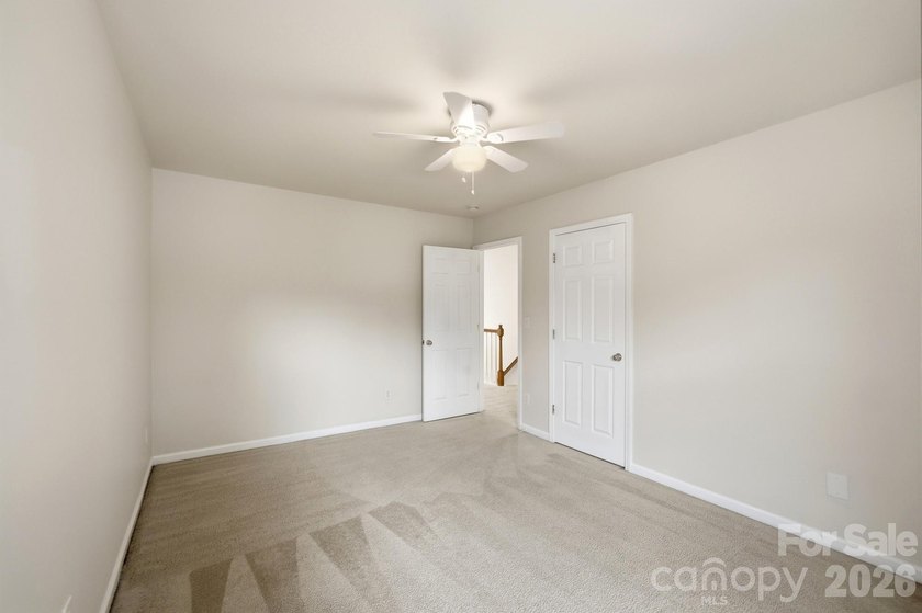 Welcome to this beautifully updated 5-bedroom, 3-bathroom home - photo 31