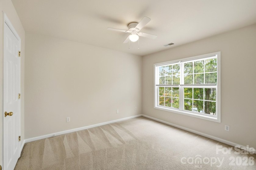Welcome to this beautifully updated 5-bedroom, 3-bathroom home - photo 33