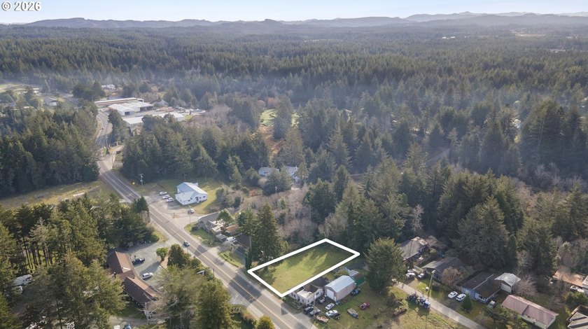 Prime Bandon development opportunity! Ready to build! Cleared - photo 2