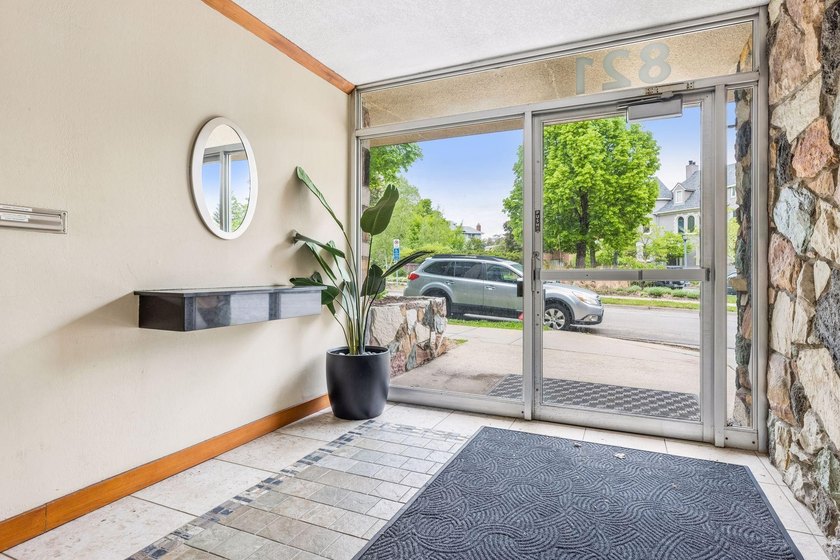 Welcome to the Lowry Hill Park Condominiums! Located directly - photo 4