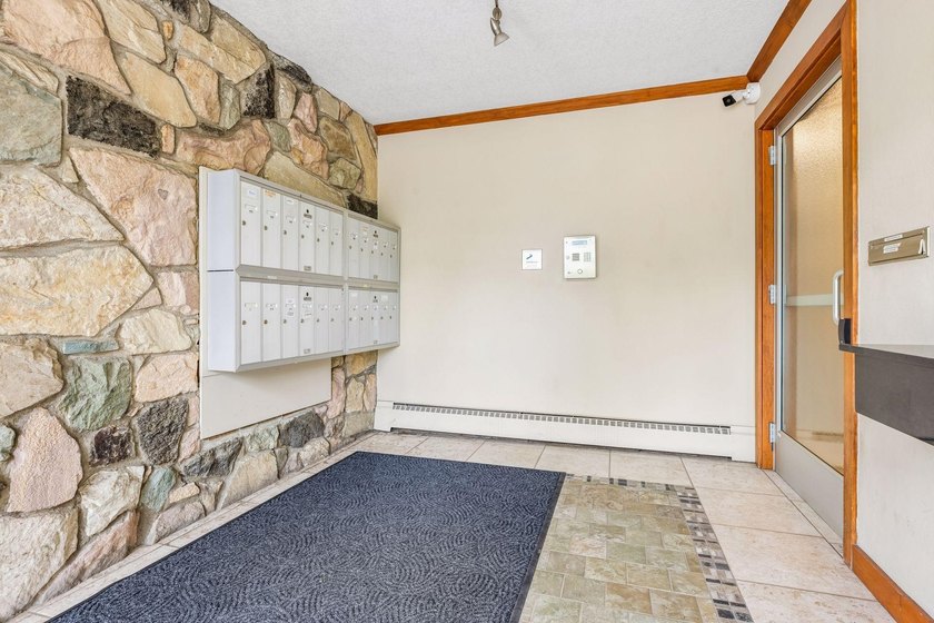 Welcome to the Lowry Hill Park Condominiums! Located directly - photo 5