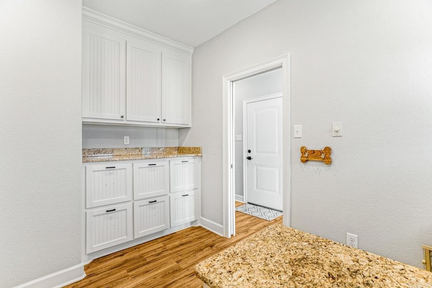 Experience luxury living with breathtaking Arkansas River views - photo 20
