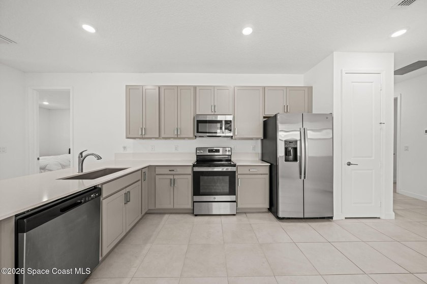 AMAZING price on this villa in the maintenance-free, luxury - photo 4