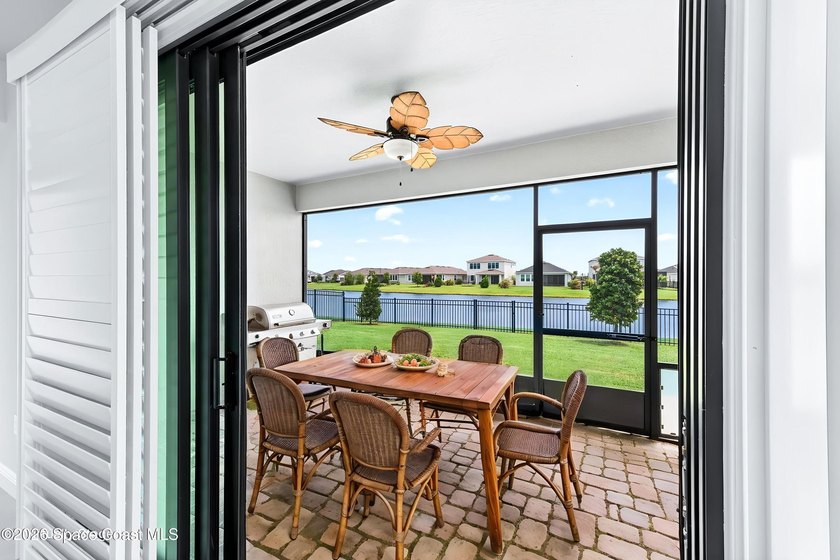 PANGEA PARK LAKEFRONT GEM IN WEST VIERA! Stunning 4-bedroom, 2 - photo 6