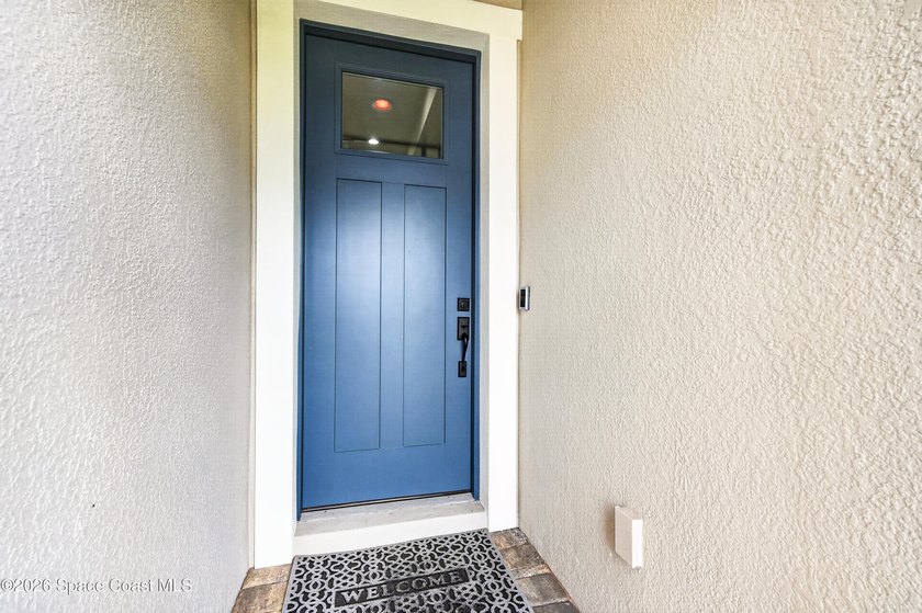 PANGEA PARK LAKEFRONT GEM IN WEST VIERA! Stunning 4-bedroom, 2 - photo 10