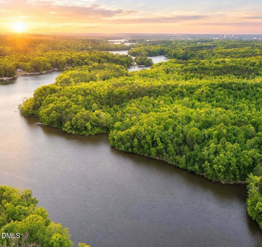 20.50 acres on HYCO LAKE! What a rare and grand opportunity! - photo 2
