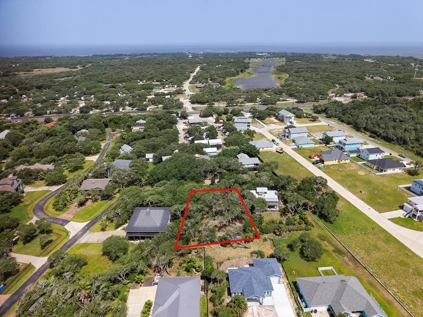 A stunning property located in a desirable waterfront community - photo 7