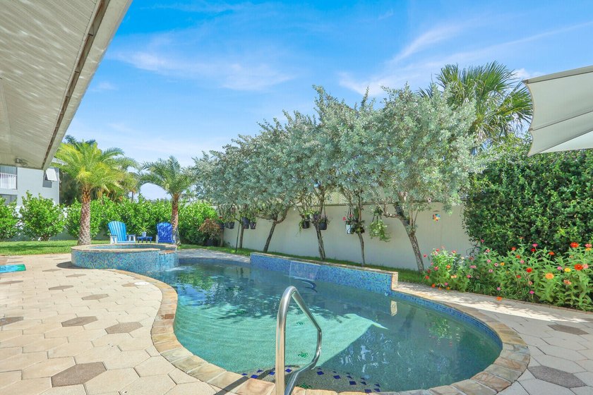 Experience the charm of a Key West-inspired retreat in the heart - photo 34