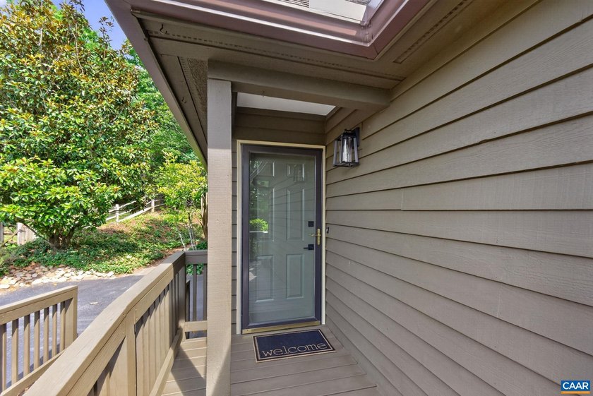 Nestled on a quiet cul-de-sac in Mill Creek Village, this - photo 8
