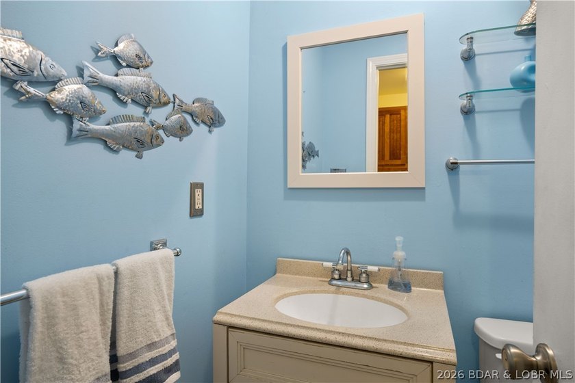 Have you always dreamed of owning a lakefront home? Seize this - photo 15