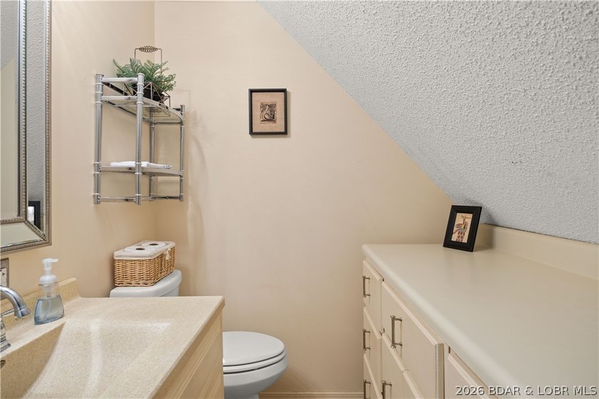 Have you always dreamed of owning a lakefront home? Seize this - photo 24