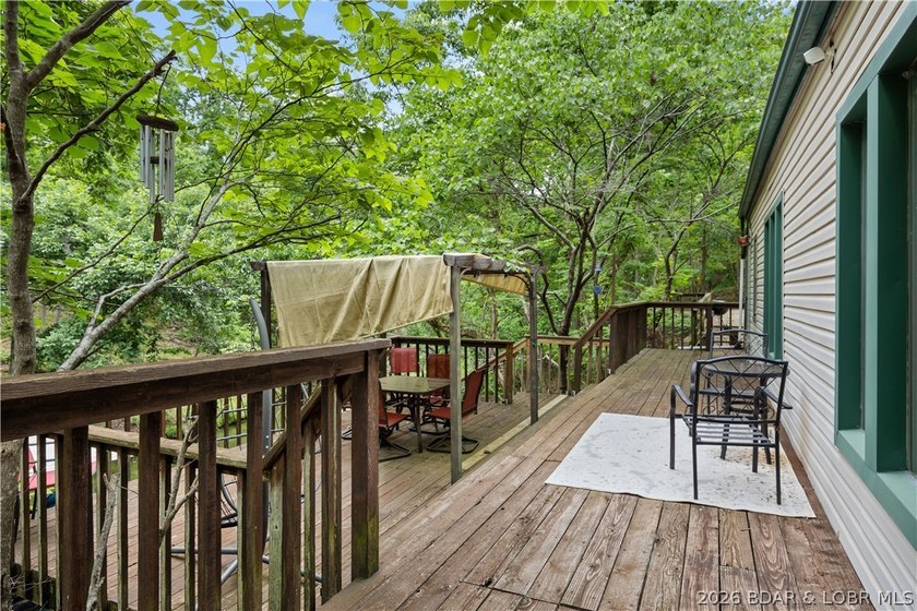 Have you always dreamed of owning a lakefront home? Seize this - photo 26